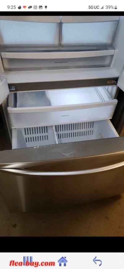 22 Cu. Ft. Large Capacity 30" Wide 3-Door French Door Refrig - Thumbnail 2