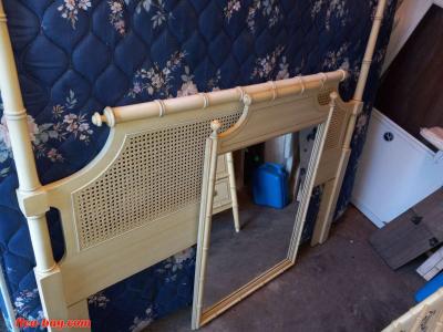 complete bedroom set like new condition - Thumbnail 2