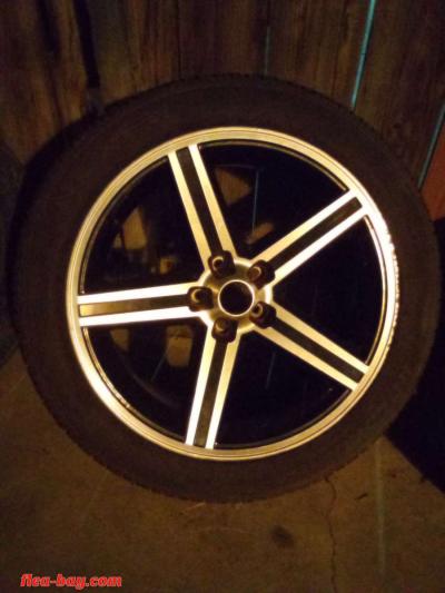 Irock rims 22inch 5 lug - Thumbnail 2