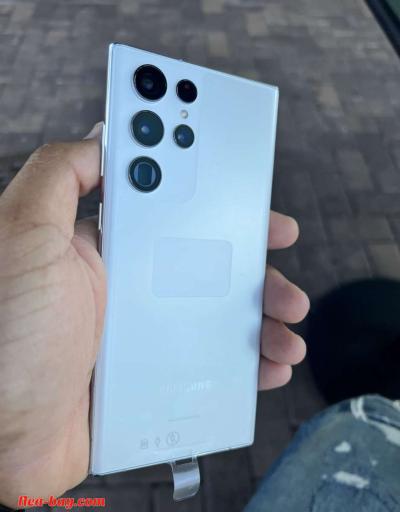 Samsung galaxy s22 ultra 512GB unlocked - Thumbnail 4