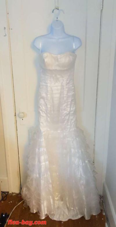 Wedding Dress. - Rockford, Illinois