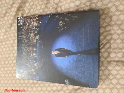 Barack Obama DVD and book - Thumbnail 3