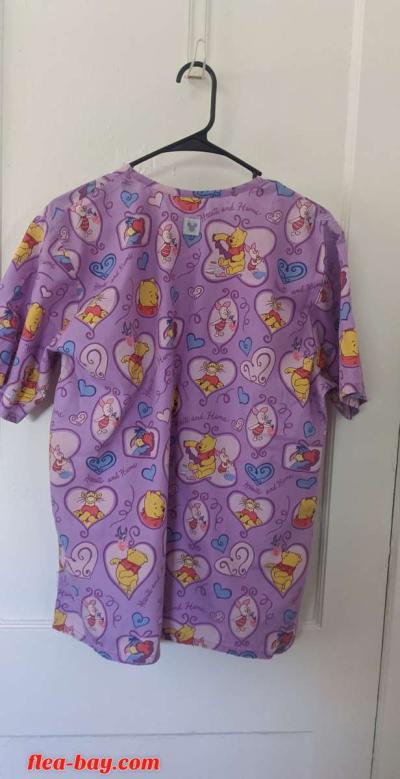 Women's scrub top. - Thumbnail 3