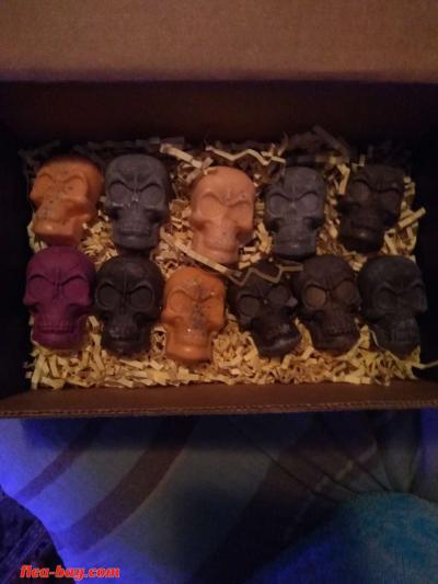 skull candles - Thumbnail 2