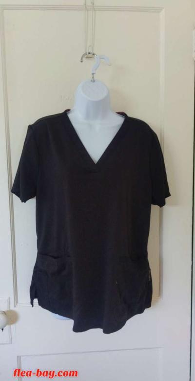 Women's scrub top. - Rockford, Illinois