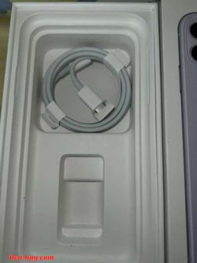 iPhone 11 purple - Thumbnail 4