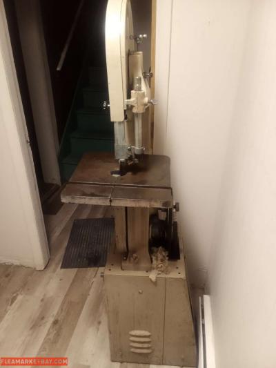 1970's model Delta/Rockwell industrial bandsaw,metal wood . - Thumbnail 5