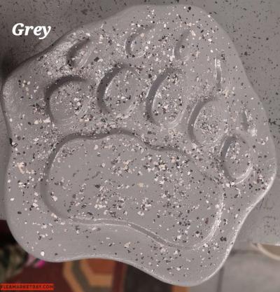 Bear Paw Stepping Stones