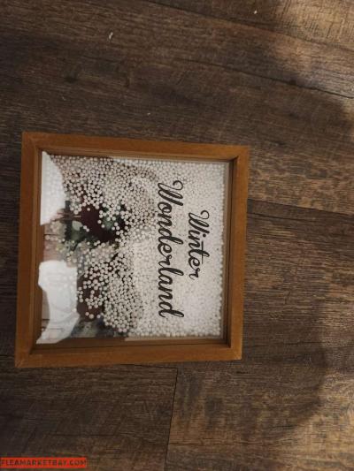 Holiday Decor - Thumbnail 2