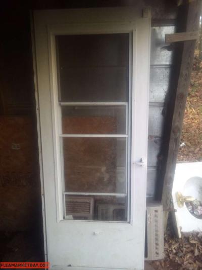 exterior door with single pull down window - Thumbnail 4