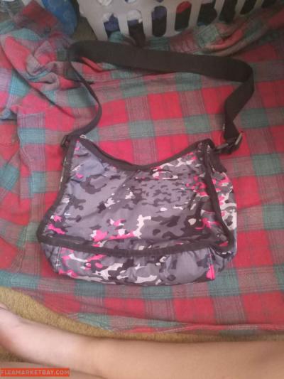 women's pink Camo pocketbook - Thumbnail 2