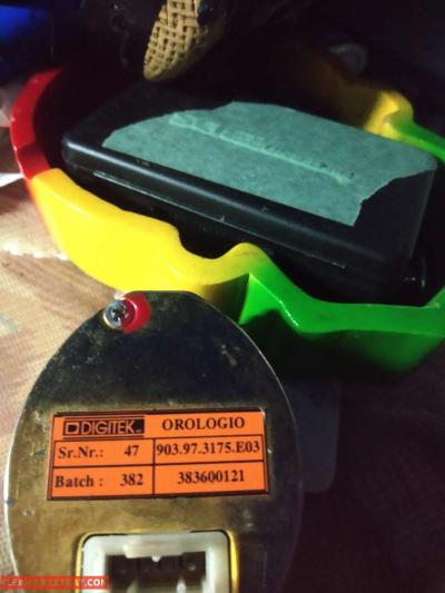 moisturizer clock - Thumbnail 4