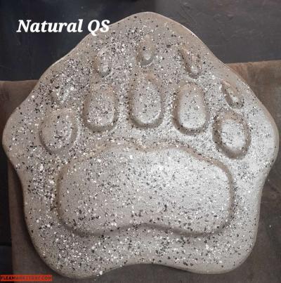 Bear Paw Stepping Stones - Thumbnail 2