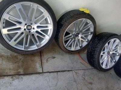 rines 24 enteritos y llantas nuevas son 24 de 5 virlos ningu - Thumbnail 4