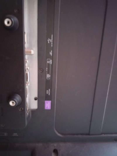 hennisee flatscreen tv - Thumbnail 5