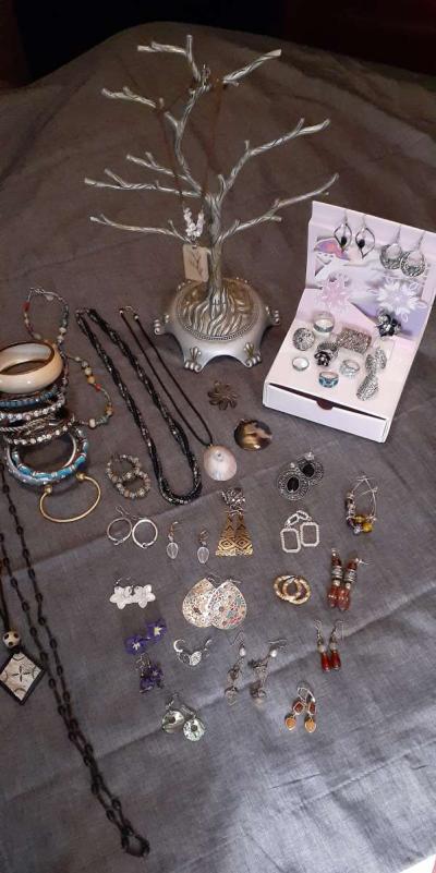 jewelry - Thumbnail 5