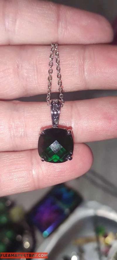 Large square emerald pendant on silver chain - Thumbnail 2
