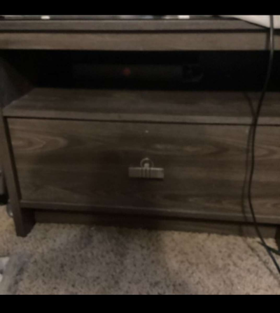 3500 four piece Italian Queen bedroom set - Thumbnail 4