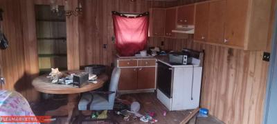 2 bedroom trailer with axles - Thumbnail 2