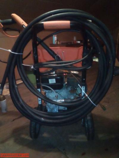 GENERAC 2900 psi pressure washer with all the heads - Thumbnail 3