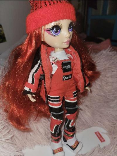 Red rainbow high doll - Thumbnail 3