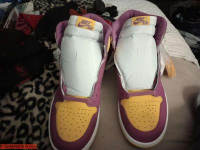 Mans Air Jordan 1 Retro High OG - Thumbnail 2