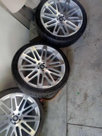 rines 24 enteritos y llantas nuevas son 24 de 5 virlos ningu - Thumbnail 3