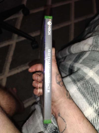 Gotham Knights Pre order exclusive for Xbox series x - Thumbnail 3