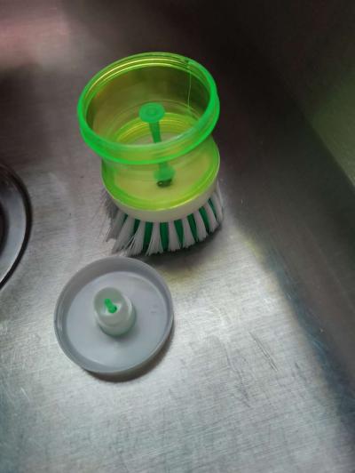 Dish washing Brush with soap dispenser - Thumbnail 3