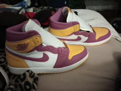 Mans Air Jordan 1 Retro High OG - Thumbnail 3