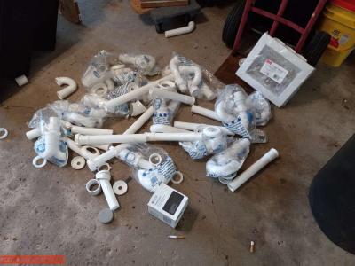 lots of home plumbing parts elbows and drains and couplings - Thumbnail 2