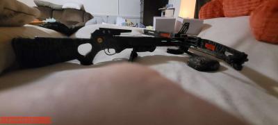 crossbow  and Arrows - Thumbnail 2