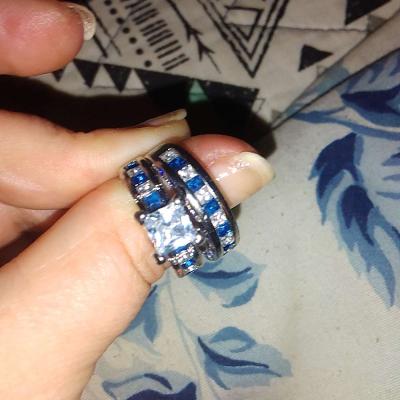 hes and hers white and blue diamonds wedding rings sets - Thumbnail 4