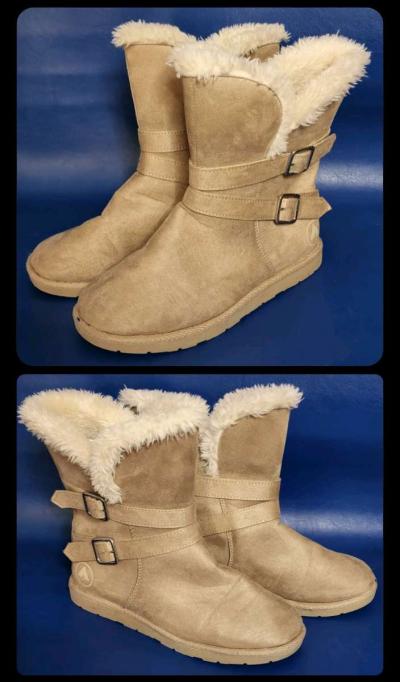 Airwalk Boots womens size 8 - Thumbnail 1