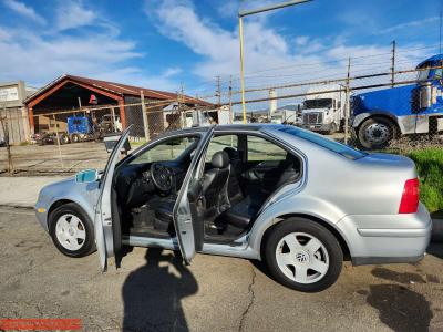 Volkswagen Jetta 2002 - Thumbnail 2