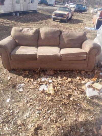 very very nice couch - Thumbnail 6