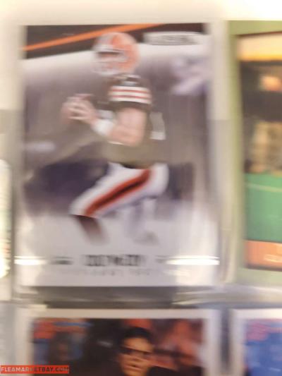 Assortment of trading cards - Thumbnail 2