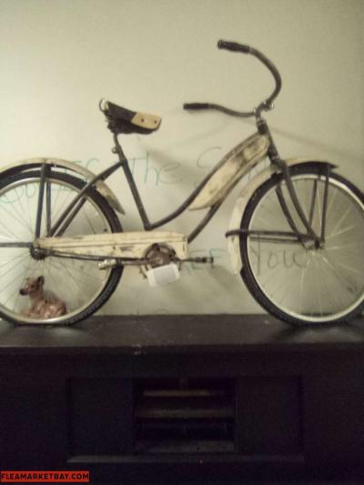 white vintage chrome bycicle with white wall tires - Thumbnail 2