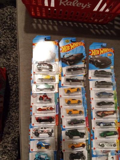 hot wheels cars 2023 the first pic 2022 the next pics - Thumbnail 4