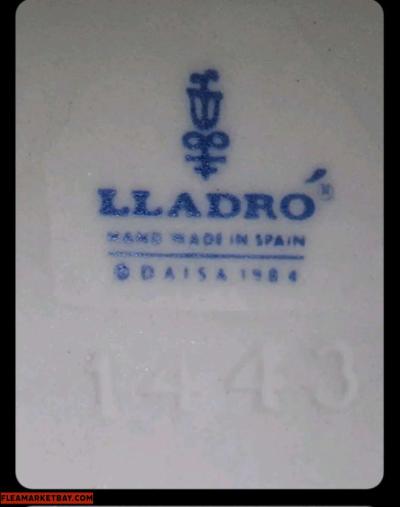 Lladro POLAR BEAR Figurine Hand Made Porcelain Spain - Thumbnail 2