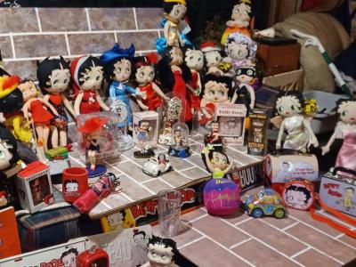 Betty boop collectables read description