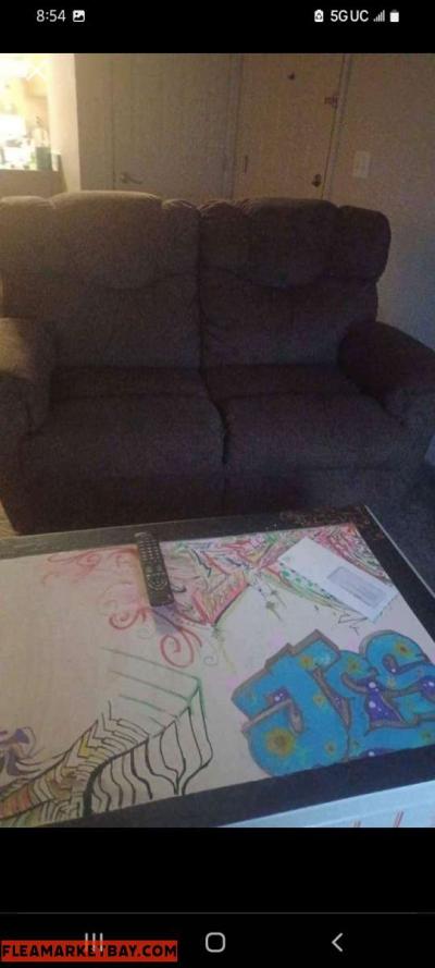 2 Lazyboy couches recliners - Thumbnail 2