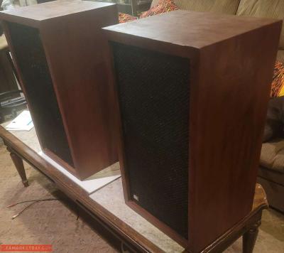 vintage Jensen speakers and are in excellent condition - Thumbnail 2