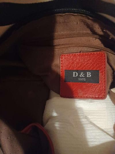 dooney and Bourke  purse great condition - Thumbnail 3