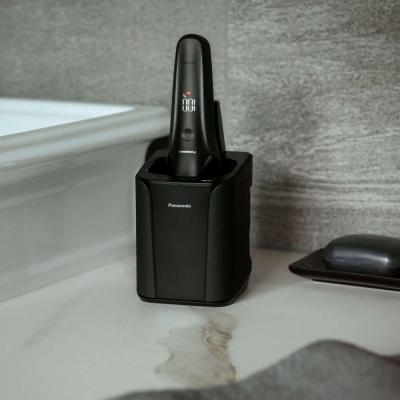 Panasonic Arc6 Shaver with self cleaning charging dock - Thumbnail 3