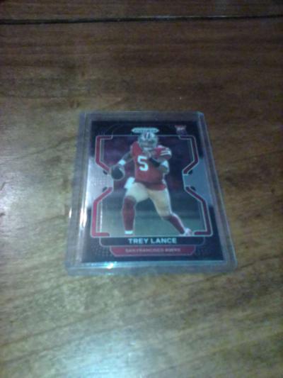 500 Football Card Lot 12 Autographs and 40 high value insert - Thumbnail 5