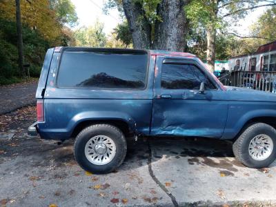 89 bronco 2 4 wheel drive