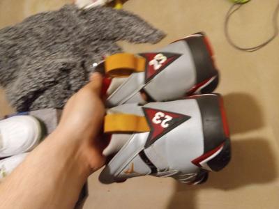 I want 90 bucks for these Jordans they are size 10 - Thumbnail 3