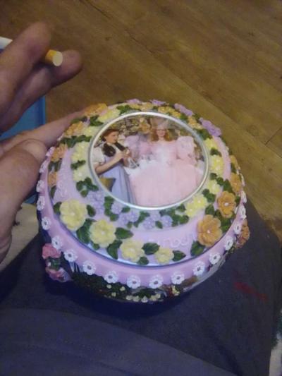wizard of Oz music box with Dorothyir best offer - Thumbnail 4