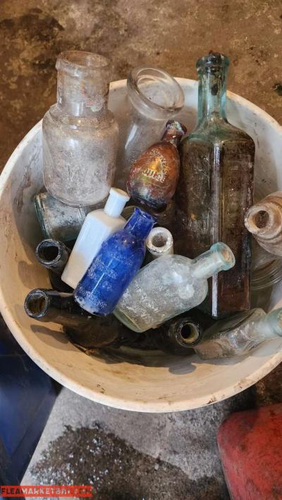 old bottles from late 1800s early 1900s - Thumbnail 2